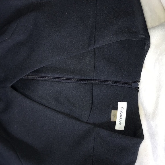 Calvin Klein Size 2 Grey Formal Dress - Picture 2 of 2